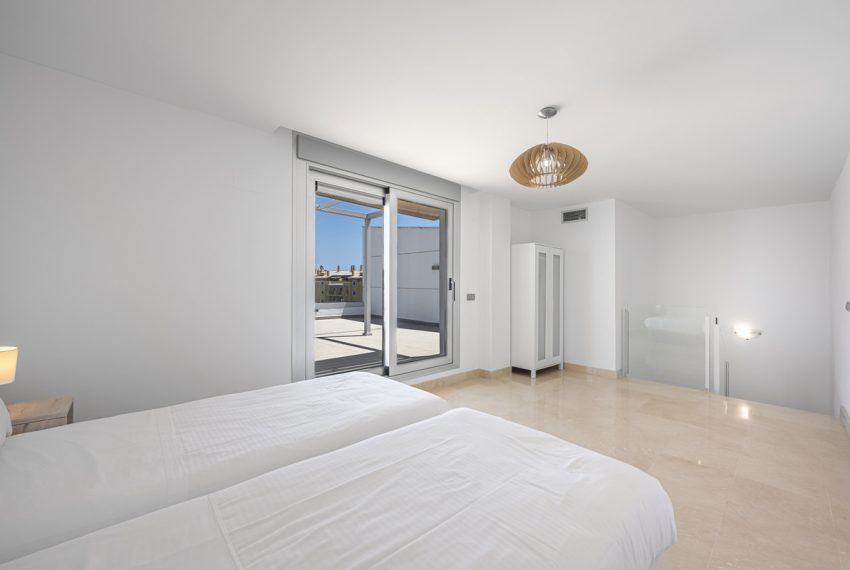 R5222722-Apartment-For-Sale-San-Pedro-de-Alcantara-Duplex-2-Beds-223-Built-19