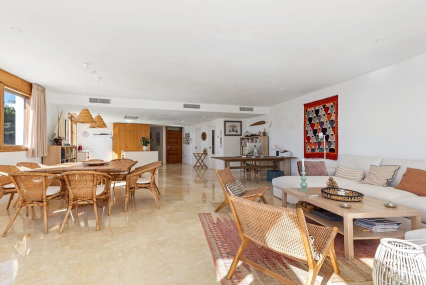 R5223376-Apartment-For-Sale-Altos-de-los-Monteros-Penthouse-Duplex-3-Beds-197-Built-19