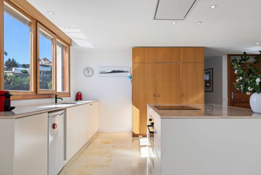 R5223376-Apartment-For-Sale-Altos-de-los-Monteros-Penthouse-Duplex-3-Beds-197-Built-7