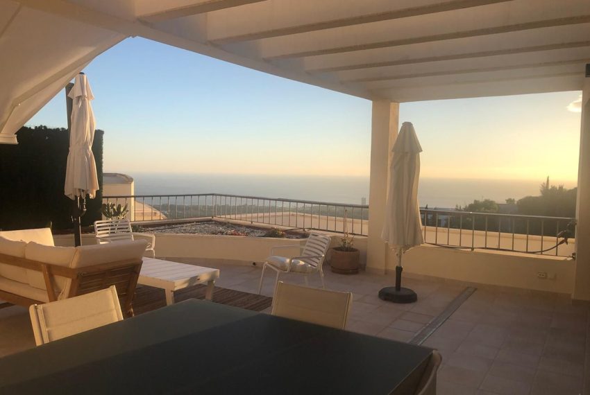 R5223376-Apartment-For-Sale-Altos-de-los-Monteros-Penthouse-Duplex-3-Beds-197-Built