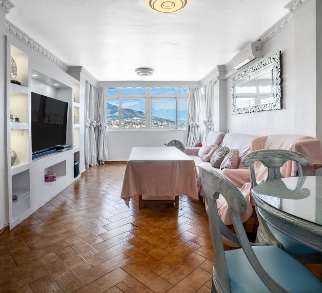 R5223424-Image 1-Middle Floor Apartment - 3 Beds - 116 Built