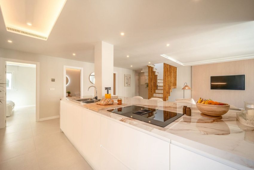 R5223523-Apartment-For-Sale-Nueva-Andalucia-Penthouse-Duplex-4-Beds-140-Built-1