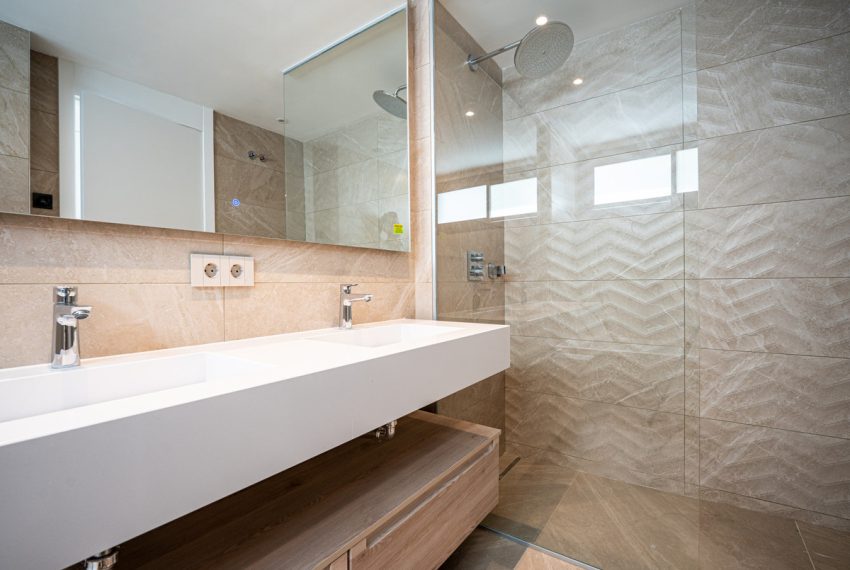 R5223739-Apartment-For-Sale-Marbella-Penthouse-Duplex-2-Beds-290-Built-15