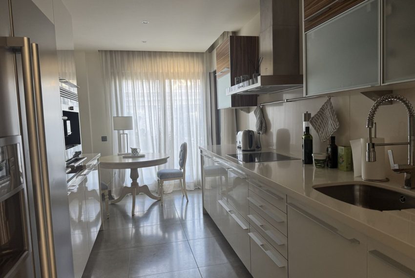 R5225392-Apartment-For-Sale-Estepona-Ground-Floor-Apartment-3-Beds-127-Built-1