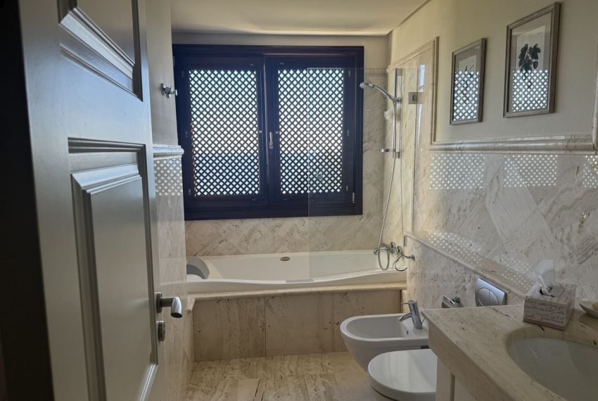 R5225392-Apartment-For-Sale-Estepona-Ground-Floor-Apartment-3-Beds-127-Built-4