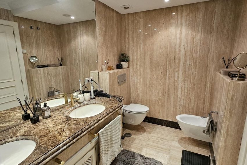 R5225458-Apartment-For-Sale-Estepona-Middle-Floor-Apartment-3-Beds-169-Built-10