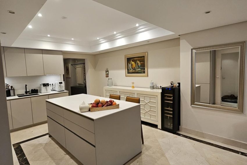 R5225458-Apartment-For-Sale-Estepona-Middle-Floor-Apartment-3-Beds-169-Built-5