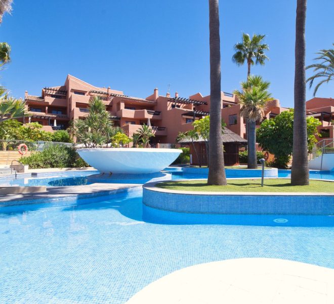 R5225458-Image 1-Middle Floor Apartment - 3 Beds - 169 Built