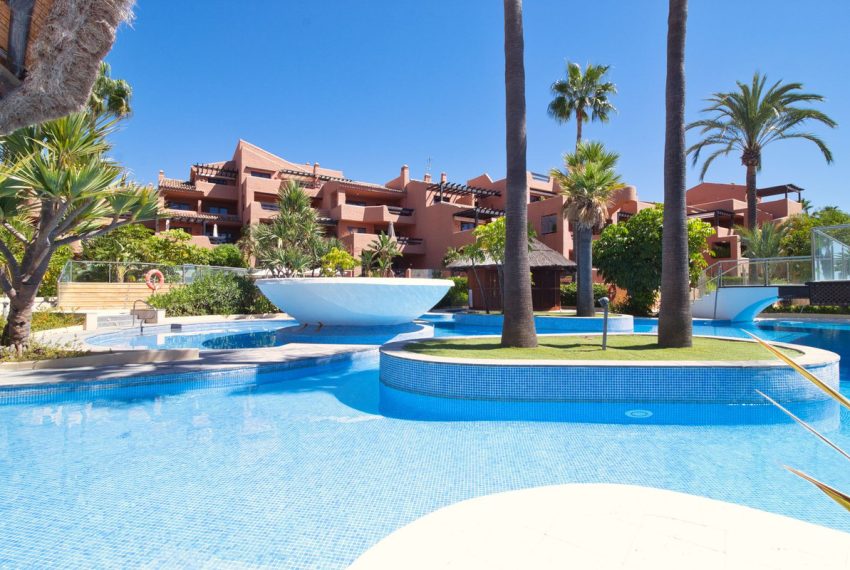 R5225458-Apartment-For-Sale-Estepona-Middle-Floor-Apartment-3-Beds-169-Built