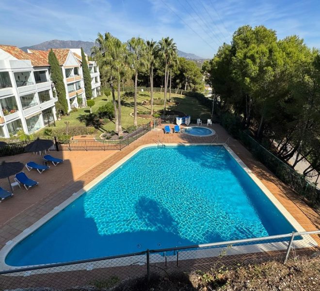 R5225542-Image 1-Ground Floor Apartment - 3 Beds - 258 Built