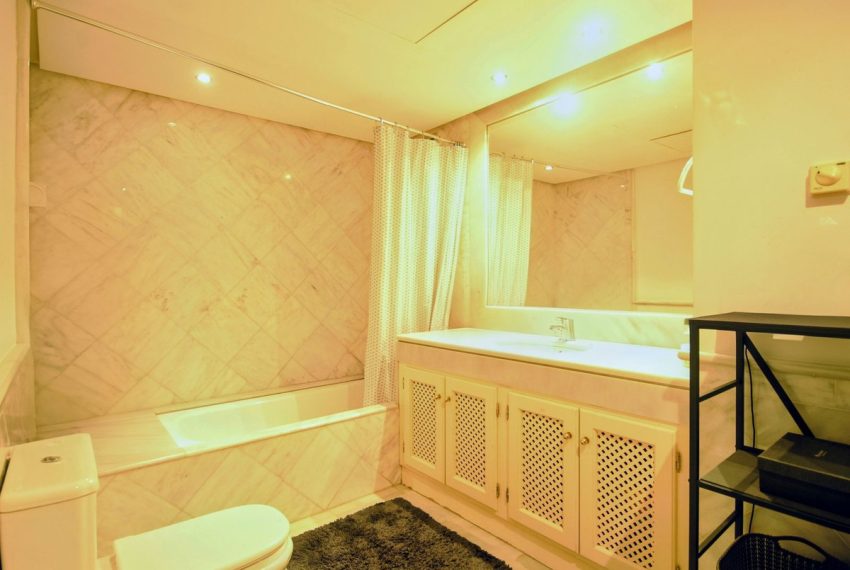 R5226184-Apartment-For-Sale-Marbella-Penthouse-2-Beds-156-Built-12