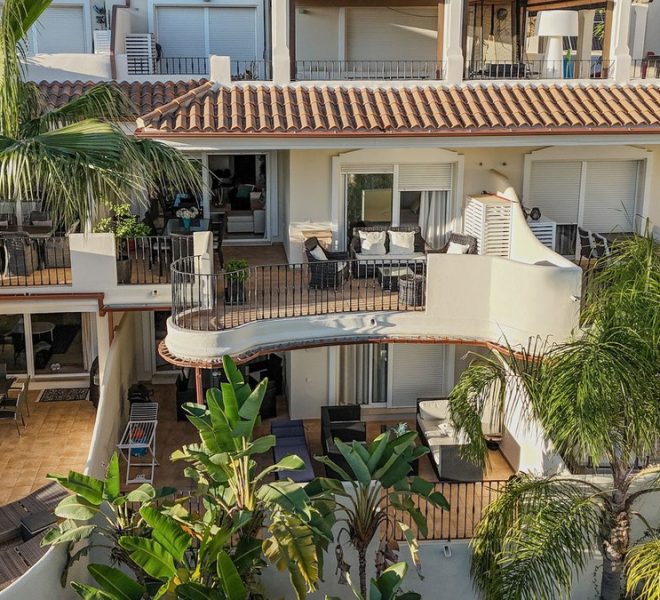 R5227801-Image 1-Middle Floor Apartment - 2 Beds - 90 Built