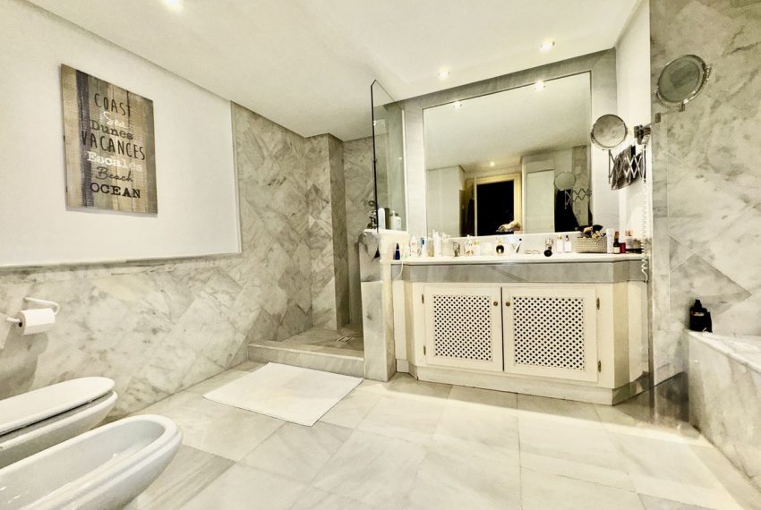 R5227804-Apartment-For-Sale-La-Mairena-Penthouse-2-Beds-110-Built-14