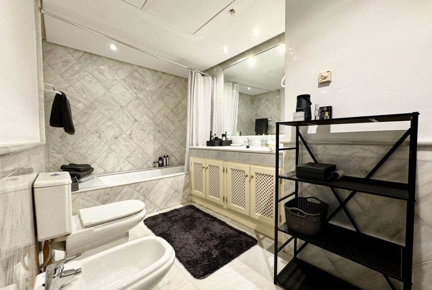 R5227804-Apartment-For-Sale-La-Mairena-Penthouse-2-Beds-110-Built-18