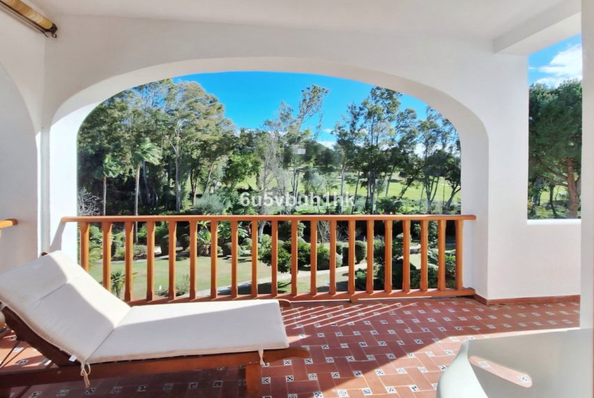 R5228146-Apartment-For-Sale-Nueva-Andalucia-Penthouse-1-Beds-106-Built