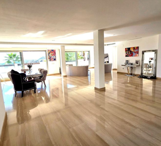 R5228674-Image 1-Middle Floor Apartment - 3 Beds - 227 Built