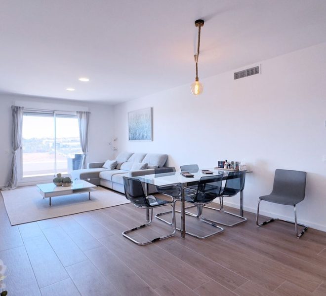 R5228683-Image 1-Middle Floor Apartment - 3 Beds - 104 Built