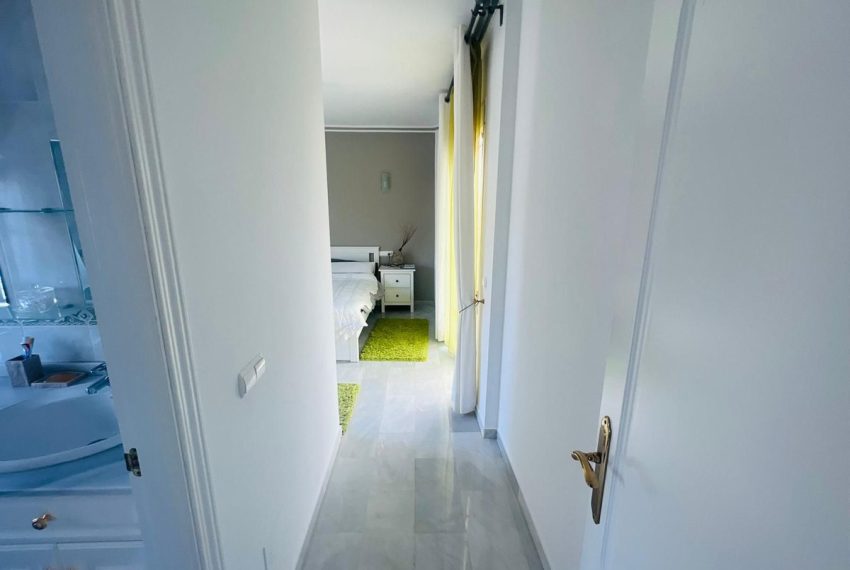 R5229388-Apartment-For-Sale-Estepona-Penthouse-2-Beds-117-Built-11