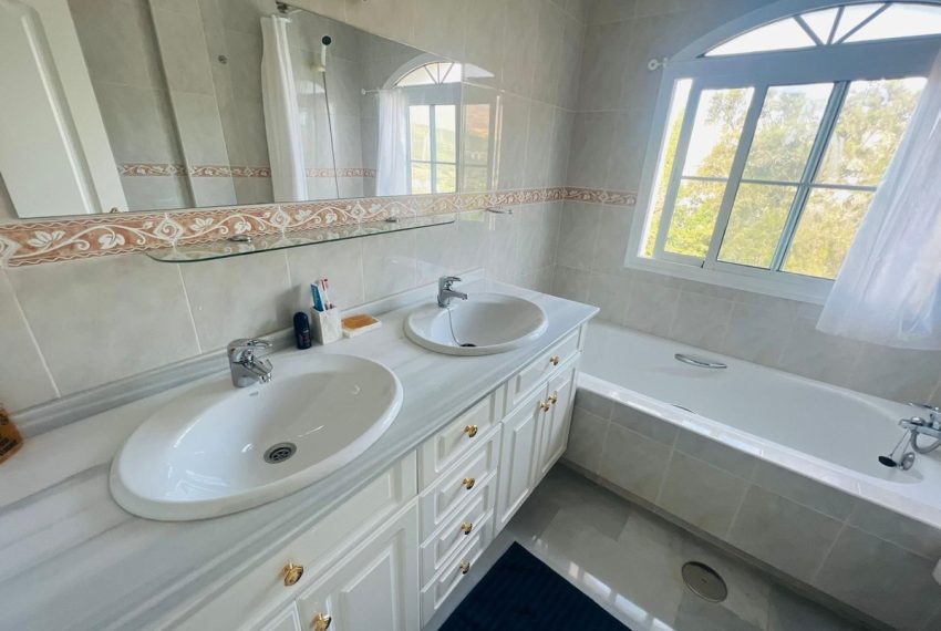 R5229388-Apartment-For-Sale-Estepona-Penthouse-2-Beds-117-Built-14