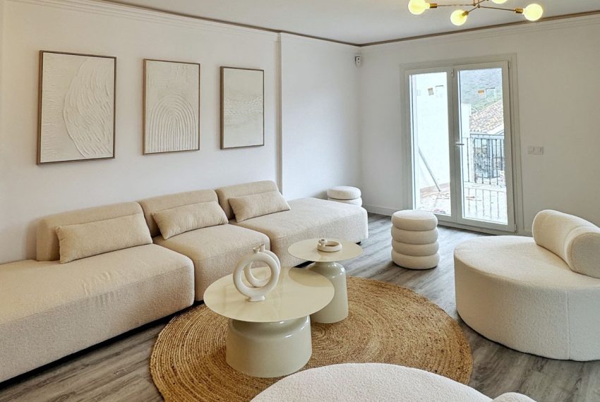 R5230198-Apartment-For-Sale-Benahavis-Duplex-5-Beds-235-Built-3