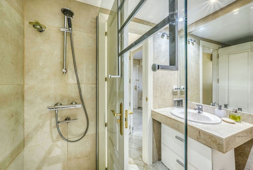 R5232535-Apartment-For-Sale-Marbella-Middle-Floor-Apartment-2-Beds-84-Built-19