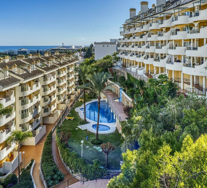 R5232535-Image 1-Middle Floor Apartment - 2 Beds - 84 Built