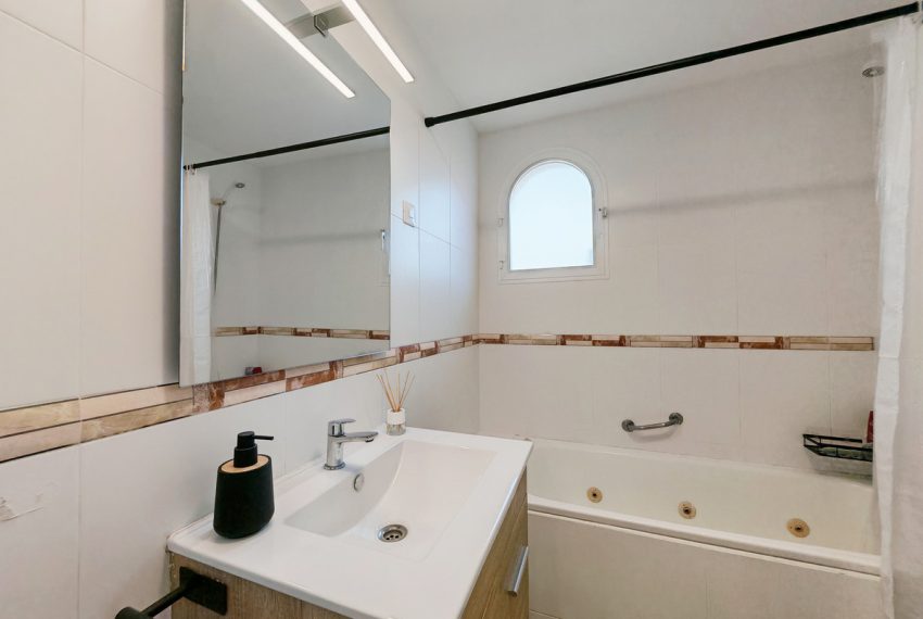 R5232586-Apartment-For-Sale-Calahonda-Penthouse-2-Beds-75-Built-13