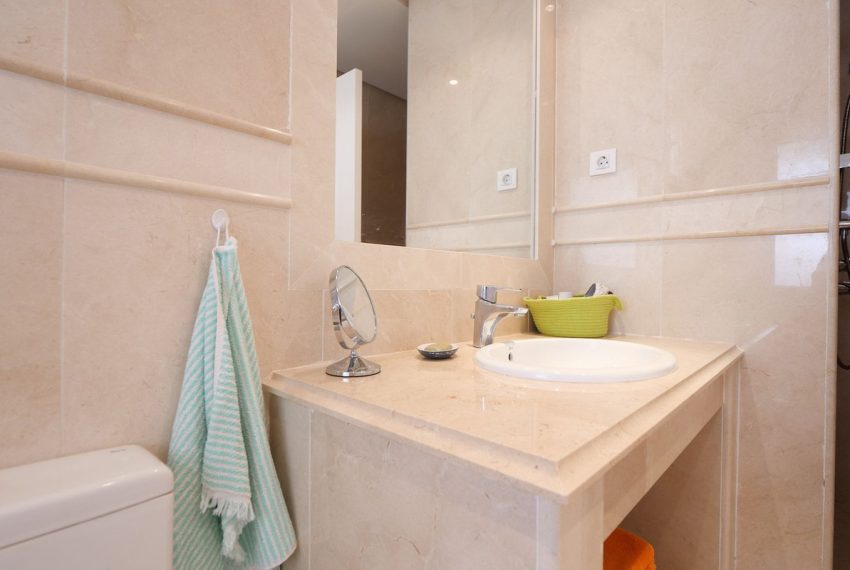 R5233405-Apartment-For-Sale-Nueva-Andalucia-Ground-Floor-Apartment-2-Beds-121-Built-11