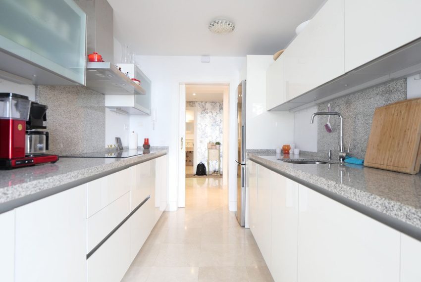 R5233405-Apartment-For-Sale-Nueva-Andalucia-Ground-Floor-Apartment-2-Beds-121-Built-4