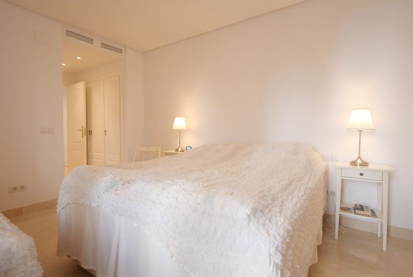 R5233405-Apartment-For-Sale-Nueva-Andalucia-Ground-Floor-Apartment-2-Beds-121-Built-8