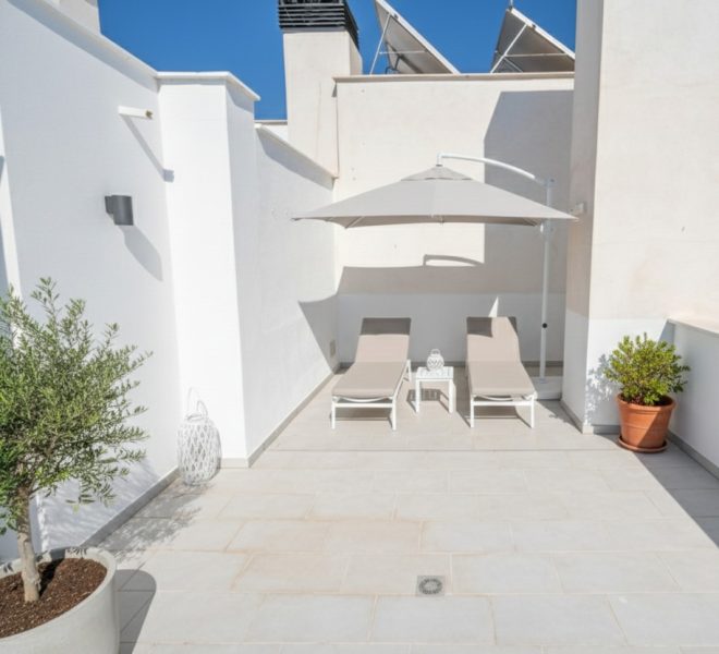 R5233969-Image 1-Penthouse - 3 Beds - 187 Built