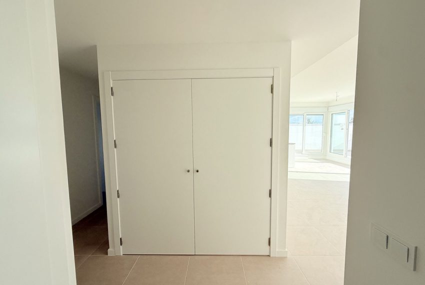 R5234395-Apartment-For-Sale-Estepona-Penthouse-4-Beds-140-Built-4
