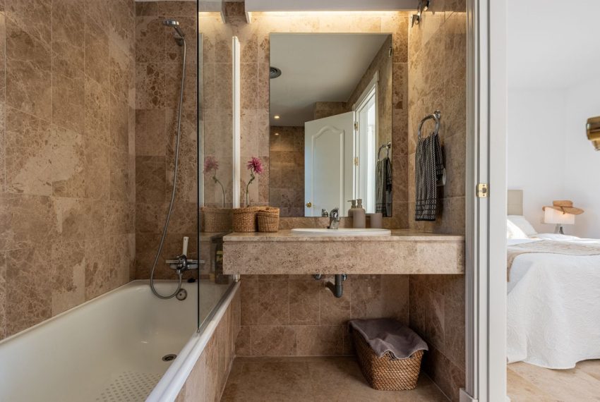 R5234707-Apartment-For-Sale-Nueva-Andalucia-Penthouse-Duplex-3-Beds-121-Built-13