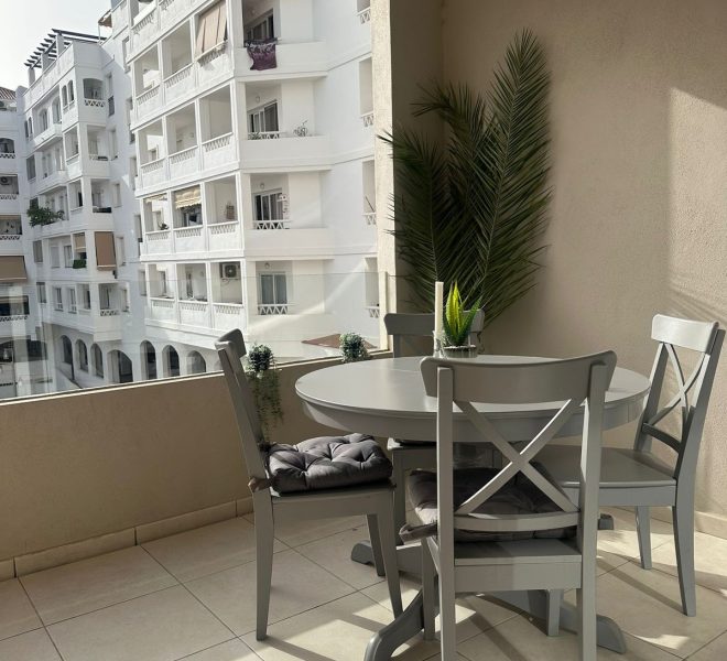 R5236573-Image 1-Middle Floor Apartment - 3 Beds - 132 Built