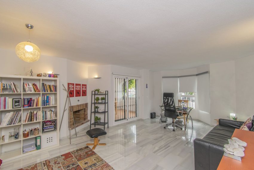 R4964989-Apartment-For-Sale-Nueva-Andalucia-Ground-Floor-Apartment-2-Beds-118-Built-4