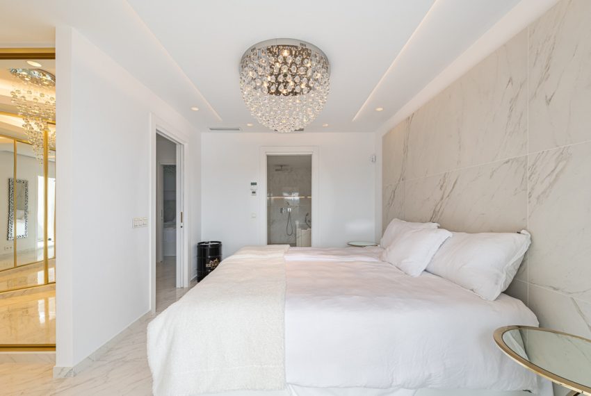 R5014357-House-For-Sale-Nueva-Andalucia-Townhouse-3-Beds-258-Built-15