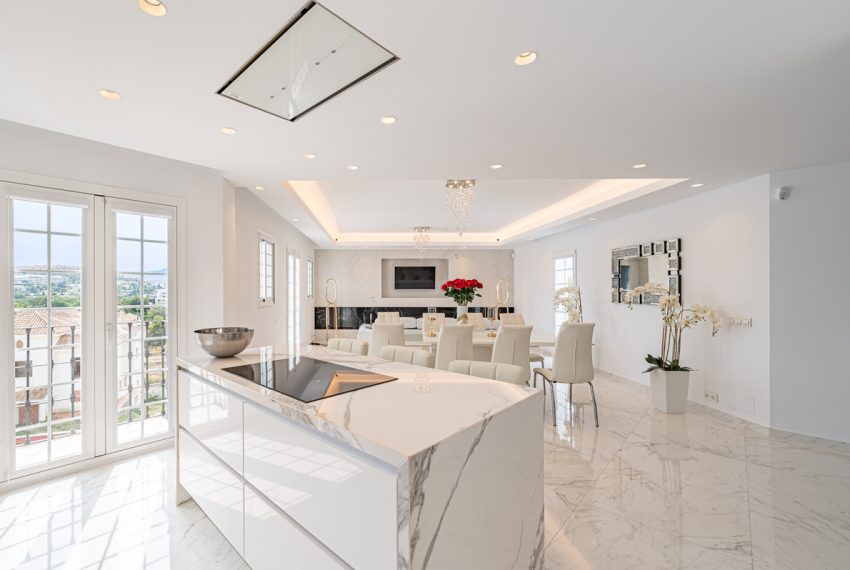 R5014357-House-For-Sale-Nueva-Andalucia-Townhouse-3-Beds-258-Built-3