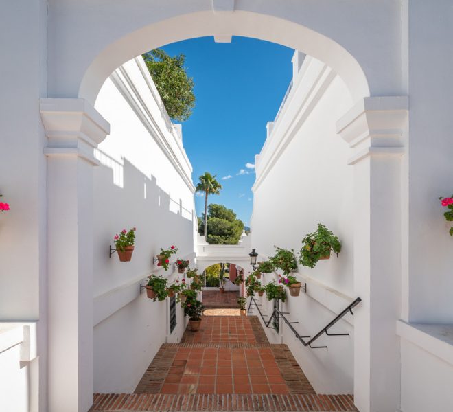 R5014357-Image 1-Townhouse - 3 Beds - 258 Built