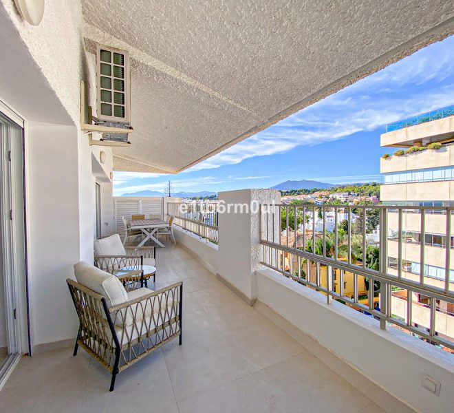 R5026420-Image 1-Penthouse - 2 Beds - 139 Built