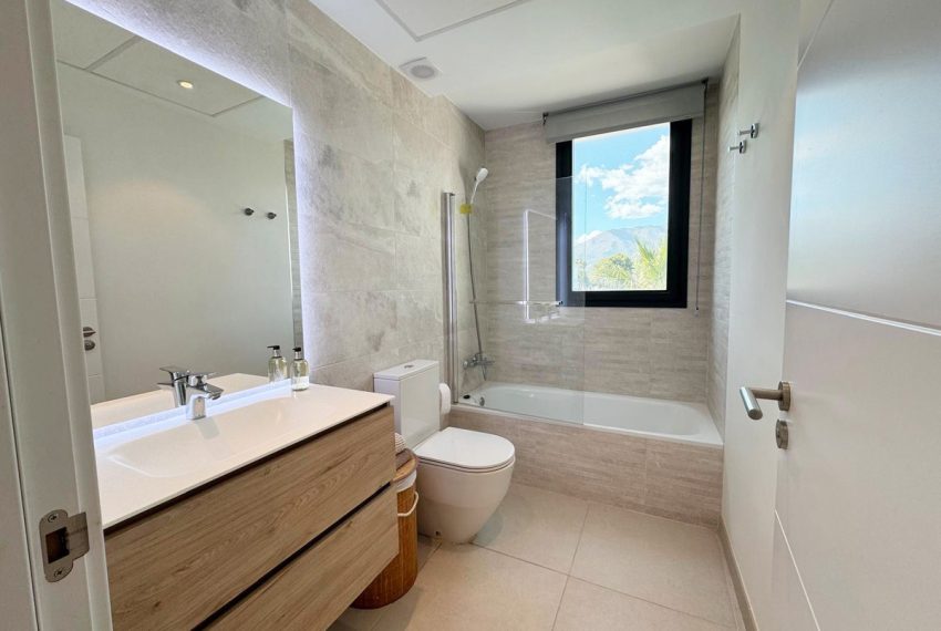 R5027092-Apartment-For-Sale-Estepona-Penthouse-3-Beds-135-Built-19