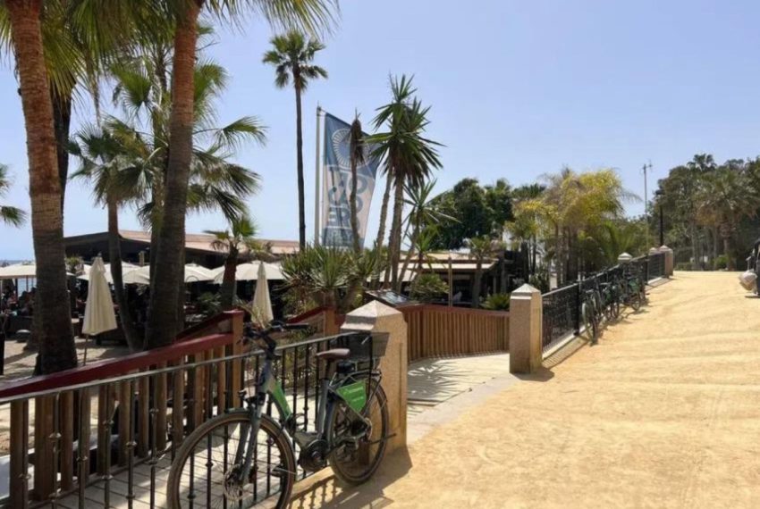 R5032129-Apartment-For-Sale-The-Golden-Mile-Middle-Floor-Apartment-4-Beds-135-Built-17