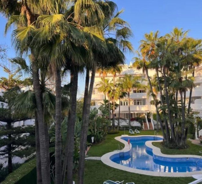 R5032129-Image 1-Middle Floor Apartment - 4 Beds - 135 Built