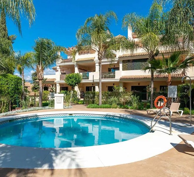 R5043964-Image 1-Ground Floor Apartment - 3 Beds - 108 Built