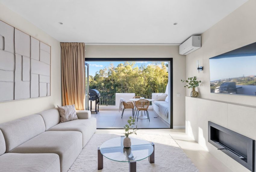 R5050198-Apartment-For-Sale-Benahavis-Middle-Floor-Apartment-3-Beds-110-Built-1