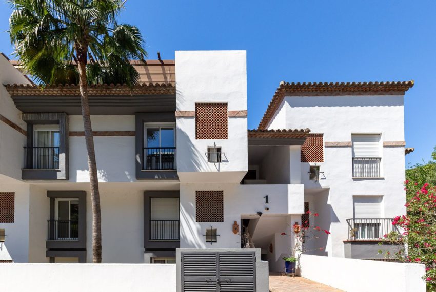 R5058166-Apartment-For-Sale-Benahavis-Penthouse-2-Beds-94-Built-2