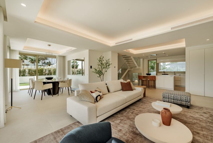 R5058217-Apartment-For-Sale-The-Golden-Mile-Ground-Floor-Apartment-4-Beds-417-Built-10