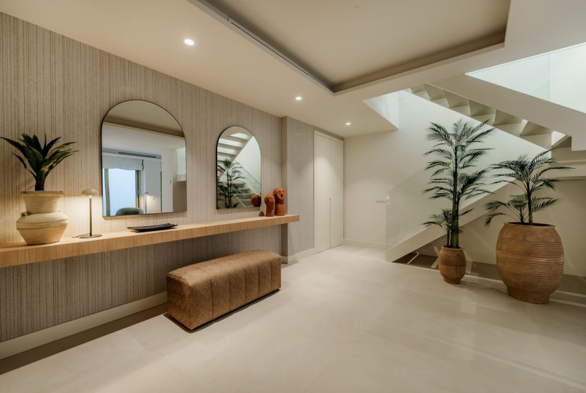 R5058217-Apartment-For-Sale-The-Golden-Mile-Ground-Floor-Apartment-4-Beds-417-Built-14