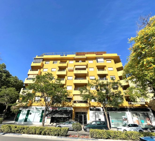 R5064082-Image 1-Middle Floor Apartment - 3 Beds - 202 Built