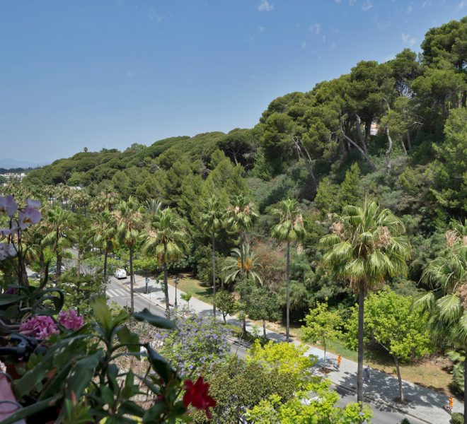 R5072791-Image 1-Middle Floor Apartment - 3 Beds - 90 Built