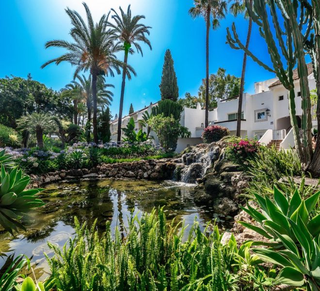 R5080897-Image 1-Penthouse Duplex - 4 Beds - 195 Built